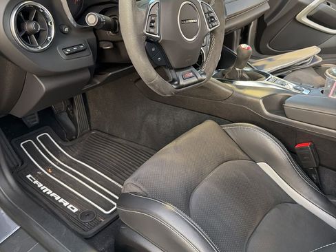 Used 2022 Chevrolet Camaro SS image 9
