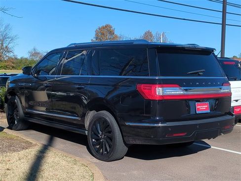 Used 2021 Lincoln Navigator L Reserve image 3