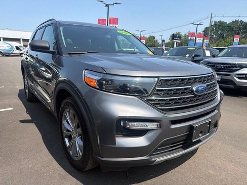 Used 2022 Ford Explorer XLT w/ Equipment Group 202A AWD/4WD image 1