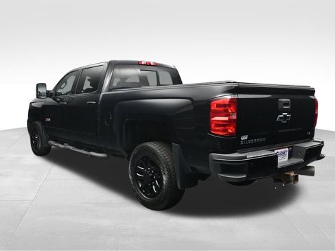 Used 2018 Chevrolet Silverado 2500 LTZ w/ Midnight Edition AWD/4WD image 3