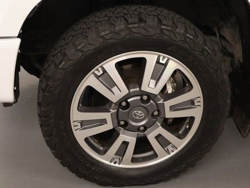Used 2020 Toyota Tundra Platinum AWD/4WD image 7