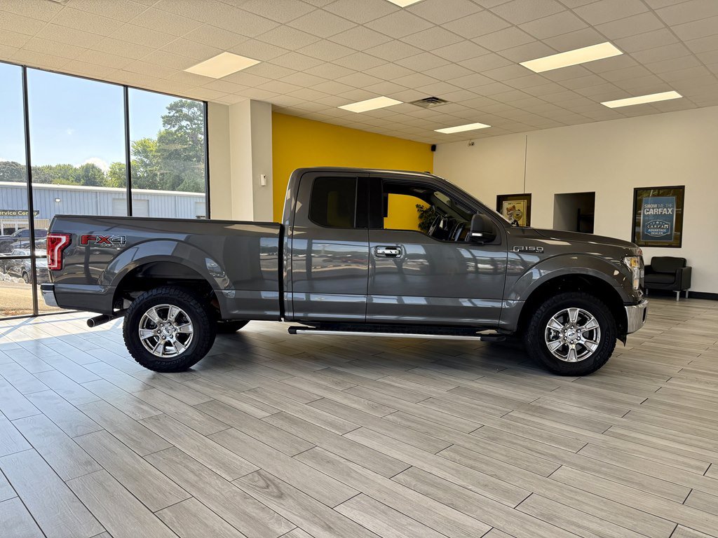 Used 2017 Ford F150 XLT w/ Equipment Group 302A Luxury AWD/4WD image 5