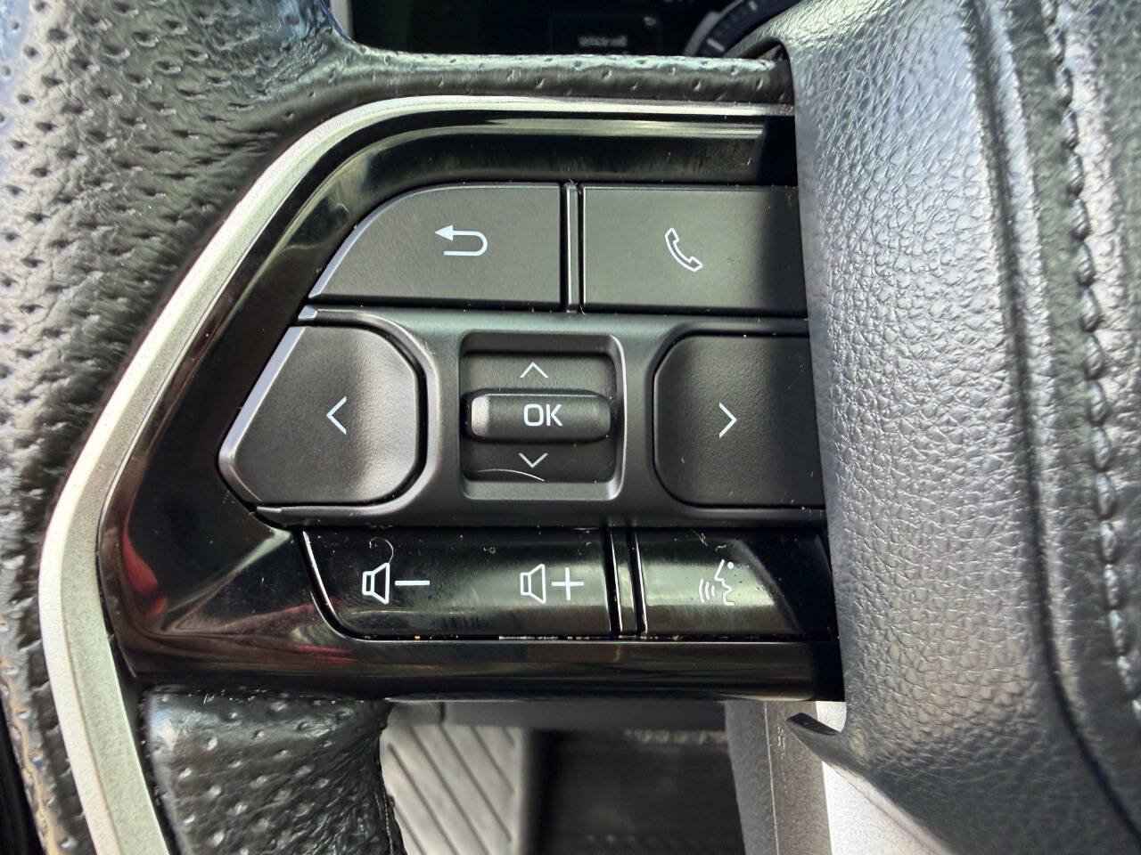 Used 2024 Toyota Tundra Platinum AWD/4WD image 39
