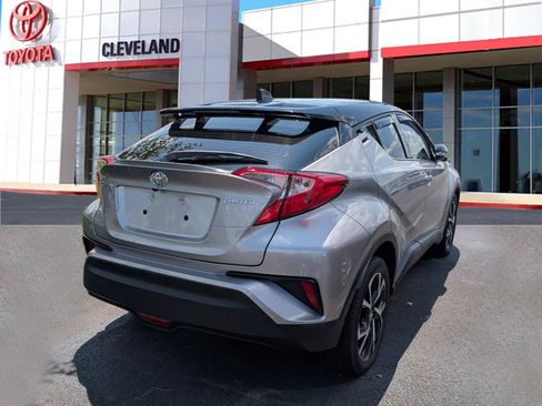 Used 2019 Toyota C-HR Limited FWD image 7