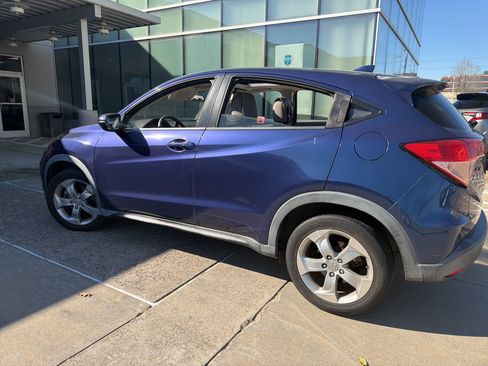 Used 2016 Honda HR-V EX image 7