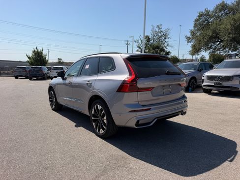 Certified 2026 Volvo XC60 B5 Plus AWD/4WD image 4
