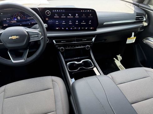 New 2026 Chevrolet Traverse LT FWD image 18