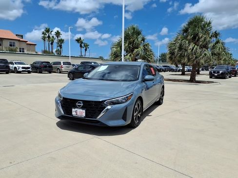 Used 2025 Nissan Sentra SV FWD image 1