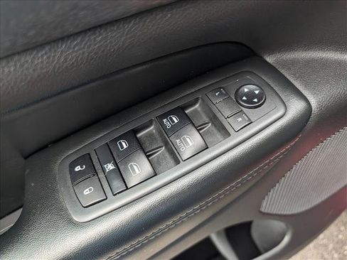 Used 2018 Jeep Grand Cherokee Laredo AWD/4WD image 29
