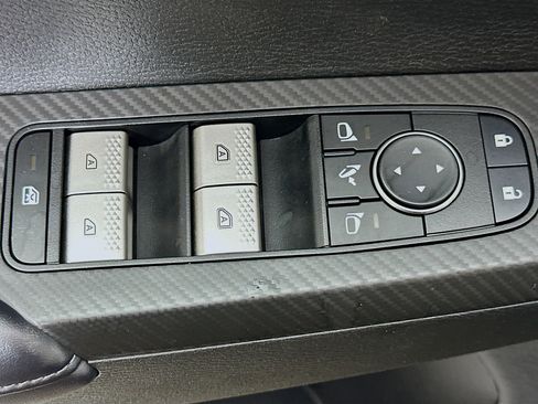 Used 2024 Mitsubishi Outlander SE AWD/4WD image 15