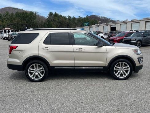 Certified 2017 Ford Explorer XLT w/ Equipment Group 202A image 2