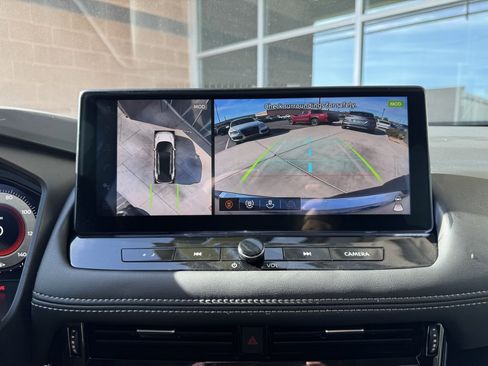 Used 2024 Nissan Rogue SL w/ SL Premium Package image 23