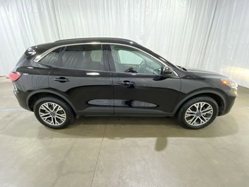 Used 2021 Ford Escape SEL w/ Class II Trailer Tow Package image 3