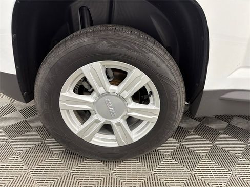 Used 2015 GMC Terrain SLT w/ Open Road Package image 18