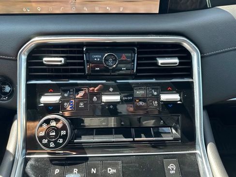 Certified 2025 Nissan Armada Platinum AWD/4WD image 36