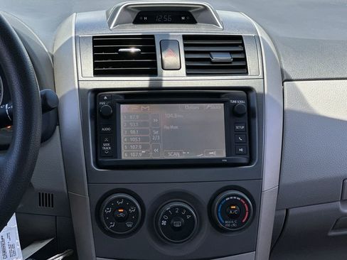 Used 2013 Toyota Corolla S image 15