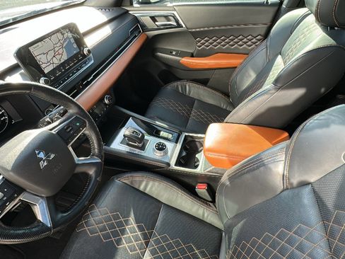 Used 2022 Mitsubishi Outlander SEL image 23