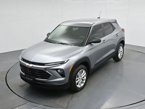 Used 2024 Chevrolet TrailBlazer LS image 36