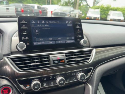 Used 2022 Honda Accord Sport image 16