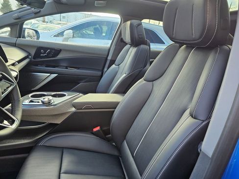 New 2026 Cadillac Optiq Luxury 2 image 27