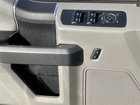 Used 2017 Ford F150 XLT w/ Trailer Tow Package image 19