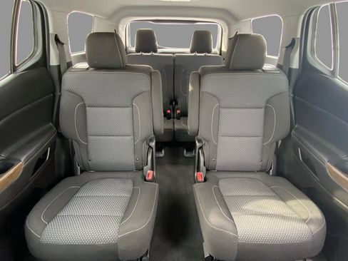 Used 2023 GMC Acadia SLE w/ Driver Convenience Package image 15