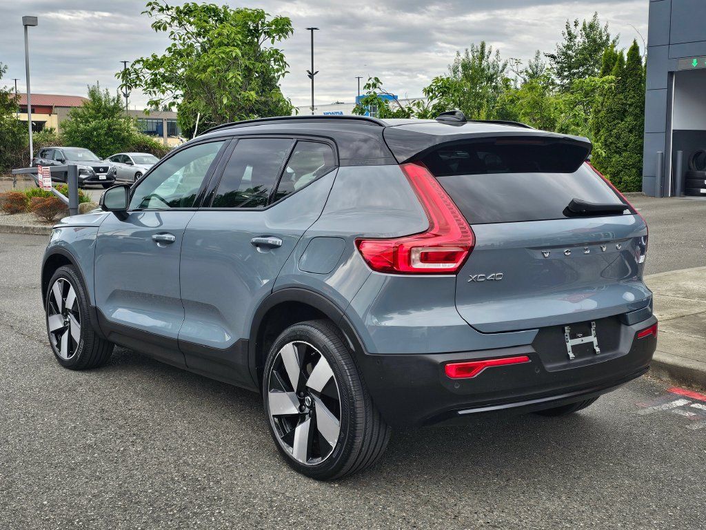 Used 2023 Volvo XC40 Recharge Ultimate AWD/4WD image 7