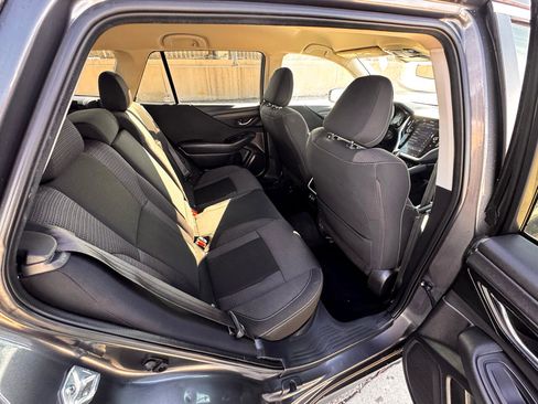 Used 2022 Subaru Outback Premium image 12