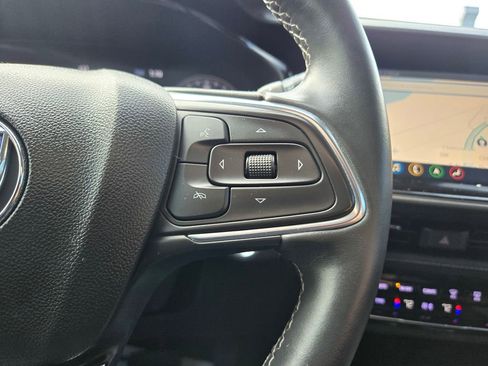 Used 2022 Buick Envision Avenir w/ Technology Package II image 21