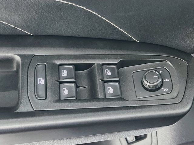 Used 2020 Volkswagen Atlas Cross Sport SEL R-Line w/ Cross Sport MDO Package AWD/4WD image 12