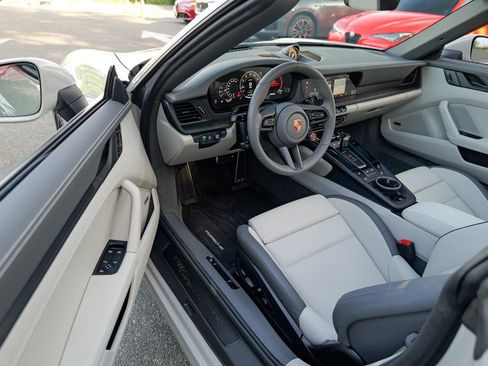 Used 2026 Porsche 911 Targa 4 GTS AWD/4WD image 23