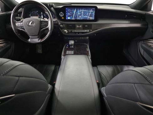 Certified 2024 Lexus LS 500 AWD w/ Luxury Package image 13