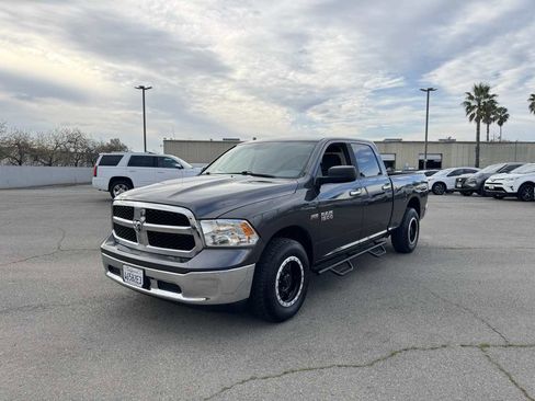 Used 2017 RAM 1500 Classic SLT image 5