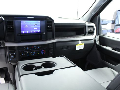 New 2025 Ford F350 XL w/ XL Chrome Package image 19
