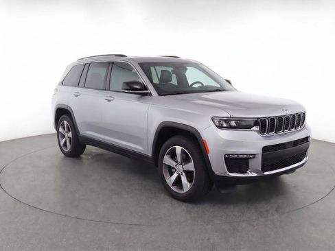 Used 2021 Jeep Grand Cherokee L Limited image 2