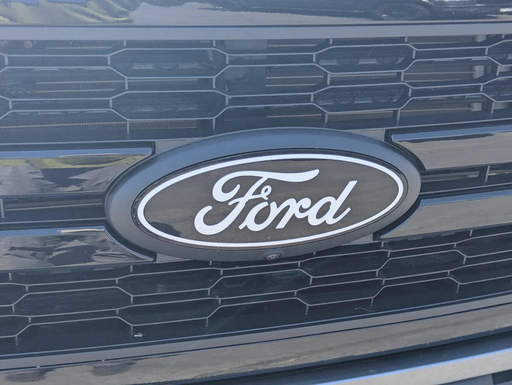 Used 2025 Ford F150 Lariat w/ Equipment Group 502A High AWD/4WD image 12