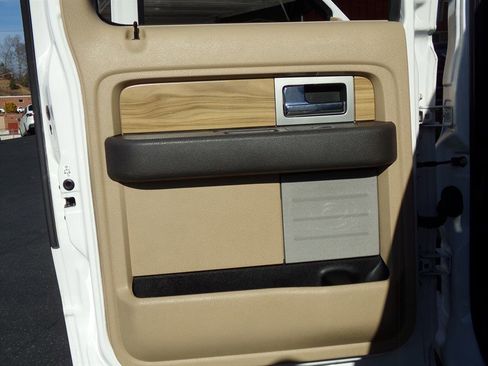 Used 2011 Ford F150 Lariat w/ Lariat Chrome Pkg image 79