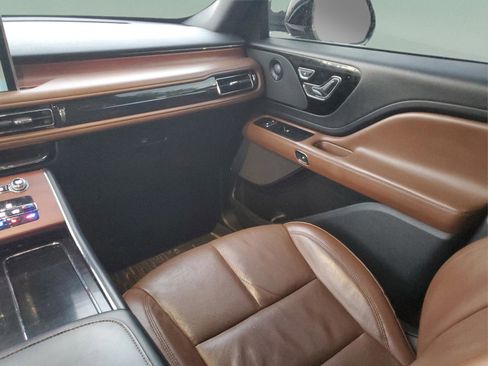 Used 2021 Lincoln Aviator Reserve w/ Equipment Group 201A image 10