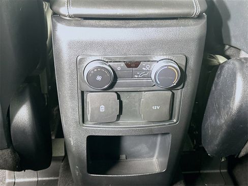 Used 2020 Ford Explorer XLT w/ Equipment Group 202A image 14