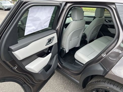 New 2026 Land Rover Range Rover Velar Dynamic SE image 15