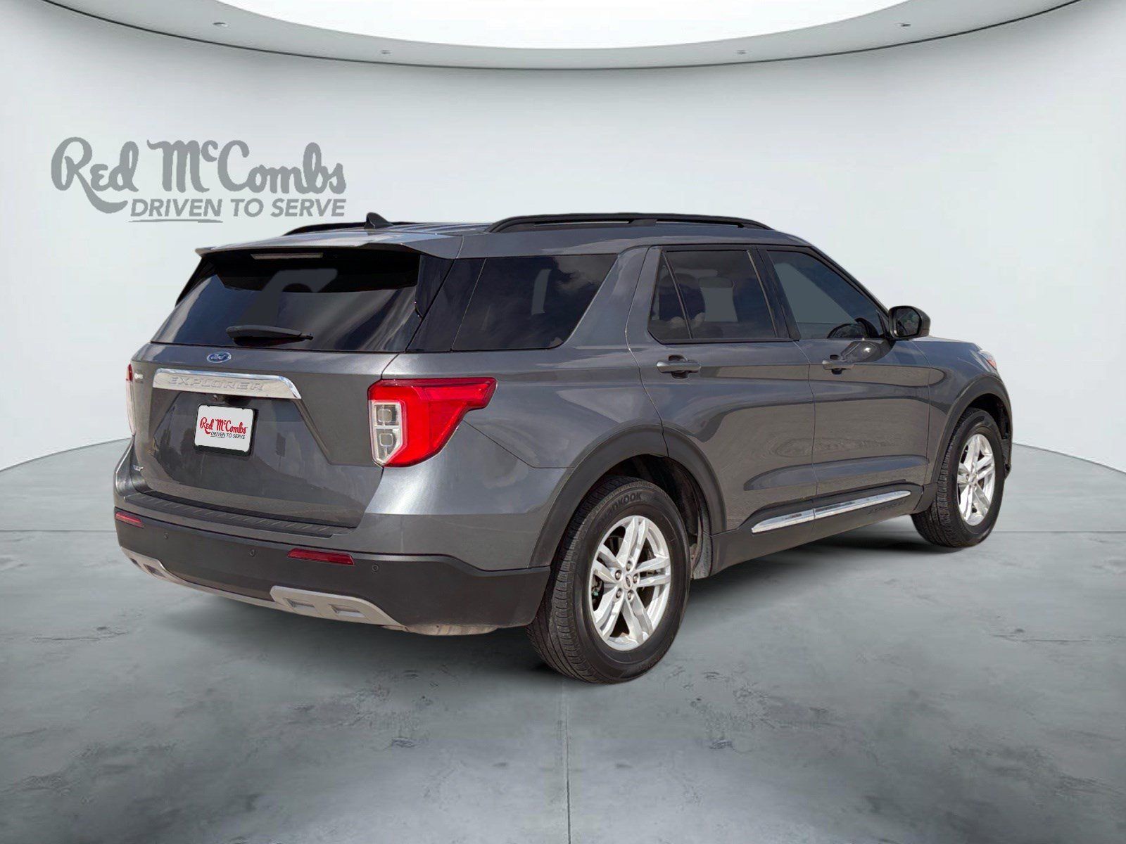 Used 2023 Ford Explorer XLT w/ Equipment Group 202A RWD image 5