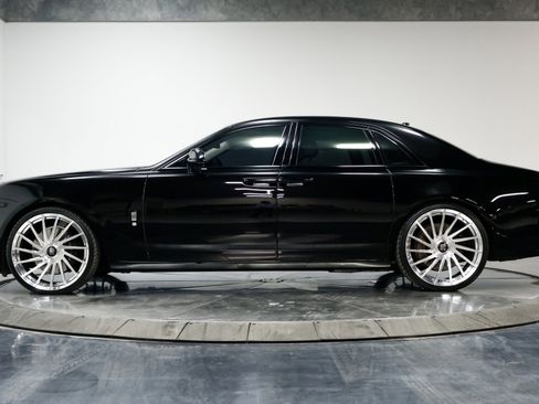Used 2015 Rolls-Royce Ghost image 19