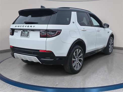 Certified 2025 Land Rover Discovery Sport Dynamic SE image 5