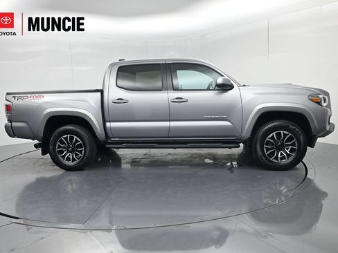 Used 2021 Toyota Tacoma TRD Sport AWD/4WD image 1