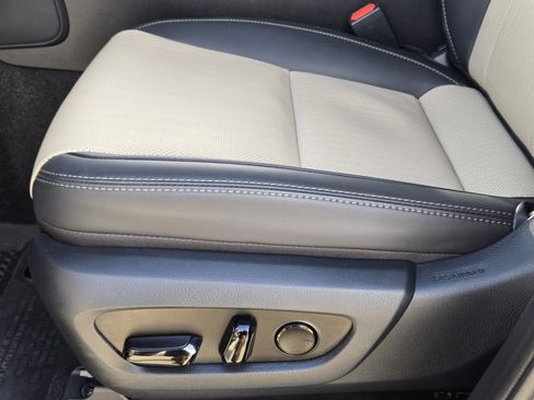 Certified 2025 Lexus GX 550 Overtrail image 33