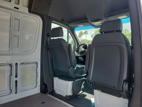 New 2025 Mercedes-Benz Sprinter 2500 image 15