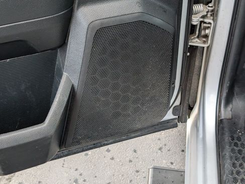Used 2017 RAM 1500 Express RWD image 15