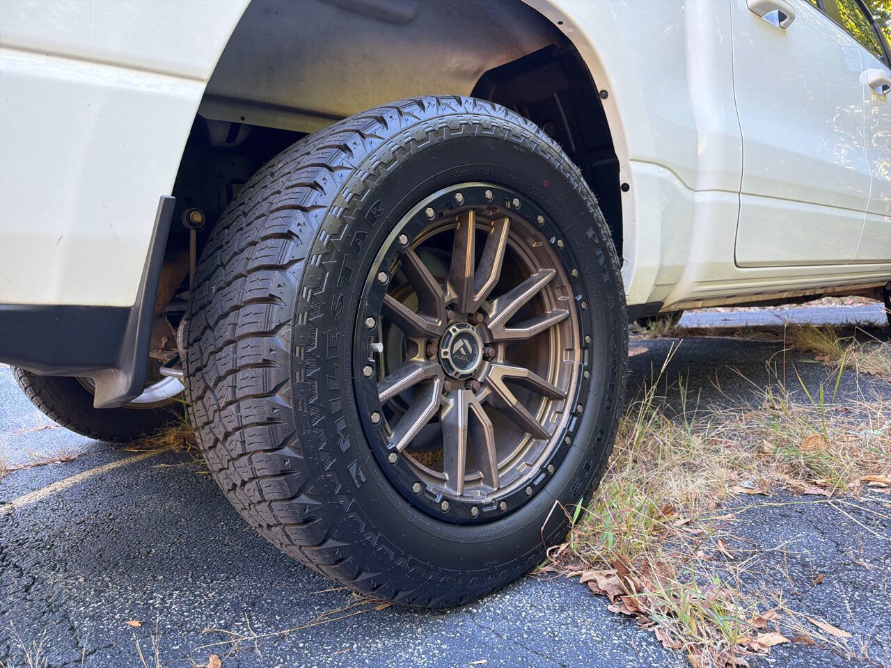 Used 2019 RAM 1500 Big Horn RWD image 17