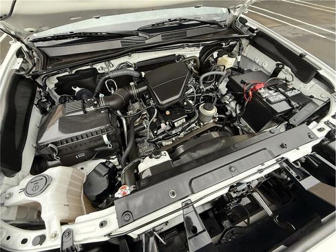 Used 2022 Toyota Tacoma SR RWD image 28