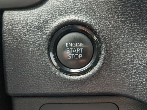 Used 2025 Toyota Tundra SR5 w/ SR5 Convenience Package AWD/4WD image 22
